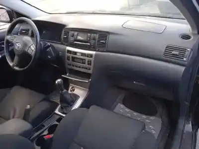 Veicolo di demolizione toyota corolla (_e12_) 2.0 d-4d (cde120r_ cde120l_) dell'anno 2004 alimentato 1cdftv