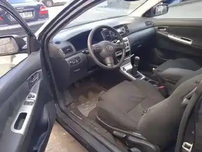 Veicolo di demolizione toyota corolla (_e12_) 2.0 d-4d (cde120r_ cde120l_) dell'anno 2004 alimentato 1cdftv