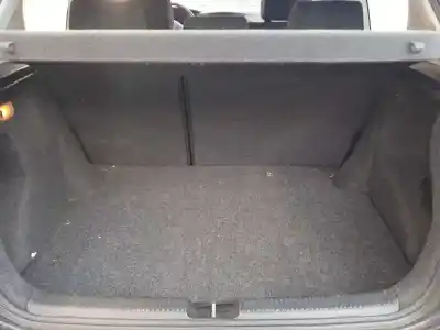 Veicolo di demolizione toyota corolla (_e12_) 2.0 d-4d (cde120r_ cde120l_) dell'anno 2004 alimentato 1cdftv