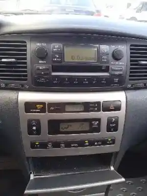 Veicolo di demolizione toyota corolla (_e12_) 2.0 d-4d (cde120r_ cde120l_) dell'anno 2004 alimentato 1cdftv