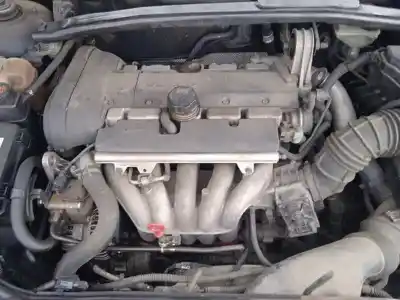 Veicolo di demolizione volvo v70 familiar 2.4 (125kw) dell'anno 2001 alimentato b5244s