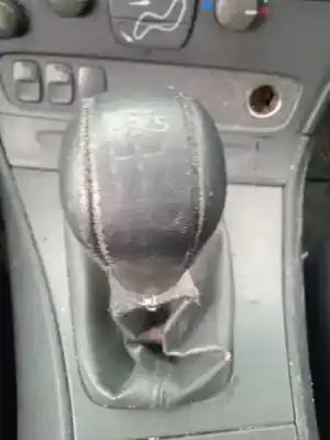 Veicolo di demolizione volvo v70 familiar 2.4 (125kw) dell'anno 2001 alimentato b5244s