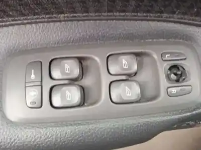 Veicolo di demolizione volvo v70 familiar 2.4 (125kw) dell'anno 2001 alimentato b5244s