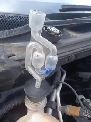 Véhicule à la ferraille citroen c4 lim. collection de l'année 2012 alimenté 9hr