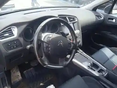 Véhicule à la ferraille citroen c4 lim. collection de l'année 2012 alimenté 9hr