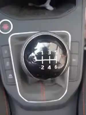 Véhicule à la ferraille seat ibiza (kj1) fr de l'année 2022 alimenté dlaa
