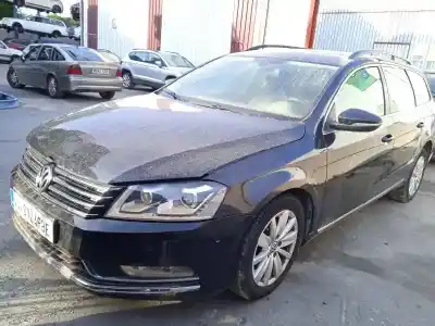 Sloopvoertuig volkswagen passat variant (365) edition bluemotion van het jaar 2014 aangedreven cffb