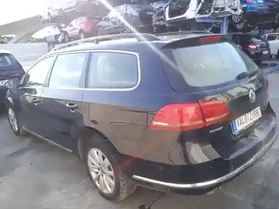 Sloopvoertuig volkswagen passat variant (365) edition bluemotion van het jaar 2014 aangedreven cffb