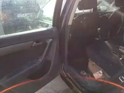 Sloopvoertuig volkswagen passat variant (365) edition bluemotion van het jaar 2014 aangedreven cffb