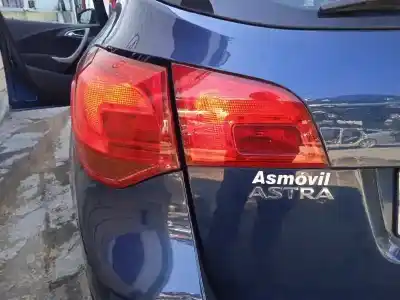 Veículo de Sucata opel astra j sports tourer cosmo do ano 2011 alimentado a17dtr