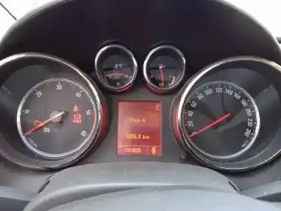 Veículo de Sucata opel astra j sports tourer cosmo do ano 2011 alimentado a17dtr