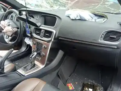 Veicolo di demolizione volvo v40 cross country pro dell'anno 2019 alimentato b4154t4