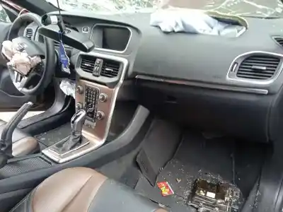 Veicolo di demolizione volvo v40 cross country pro dell'anno 2019 alimentato b4154t4