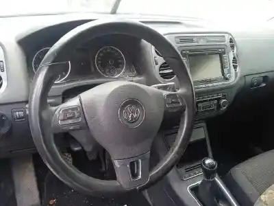 Veículo de Sucata volkswagen tiguan (5n2) t1 bluemotion do ano 2015 alimentado cffd