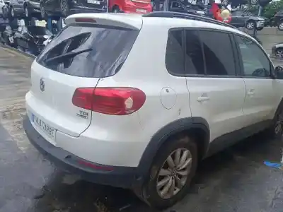 Veículo de Sucata volkswagen tiguan (5n2) t1 bluemotion do ano 2015 alimentado cffd
