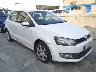 Vehículo de desguace VOLKSWAGEN POLO (6R1) 1.2 TDI del año 2010 con motor CFWA