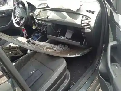 Здавання транспортного засобу skoda fabia combi 1.0 tsi року 2020 потужний dkld