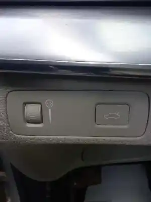 Veículo de Sucata volvo xc90 2.0 diesel cat do ano 2017 alimentado d4204t23