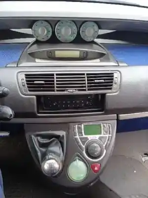 Veículo de Sucata fiat ulysse (179) 2.2 jtd admiral do ano 2005 alimentado 4hw