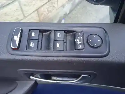 Veículo de Sucata fiat ulysse (179) 2.2 jtd admiral do ano 2005 alimentado 4hw