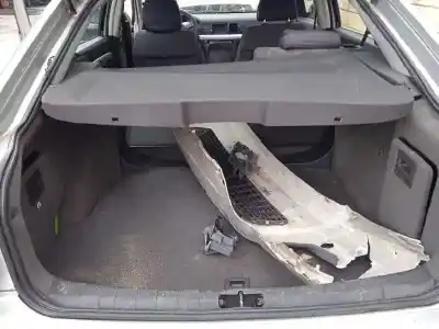 Veicolo di demolizione opel vectra c berlina comfort dell'anno 2003 alimentato y22dtr