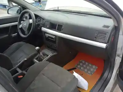 Veicolo di demolizione opel vectra c berlina comfort dell'anno 2003 alimentato y22dtr