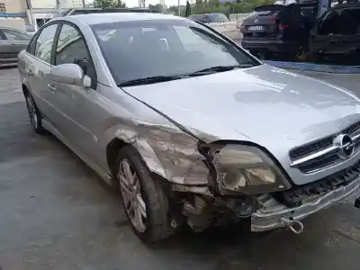 Veicolo di demolizione opel vectra c berlina comfort dell'anno 2003 alimentato y22dtr