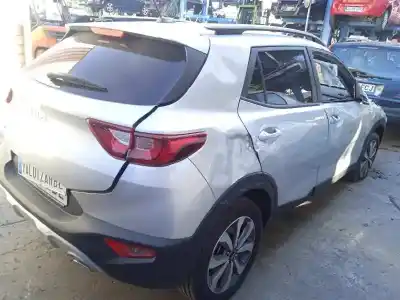Veículo de Sucata kia stonic (ybcuv) 1.2 cat 84 cv / 62 kw do ano 2022 alimentado g4lf