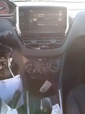 Verschrottungsfahrzeug peugeot 2008 (--.2013->) style des jahres 2016 angetrieben bh02