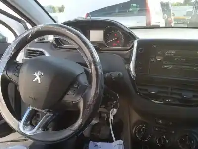 Verschrottungsfahrzeug peugeot 2008 (--.2013->) style des jahres 2016 angetrieben bh02