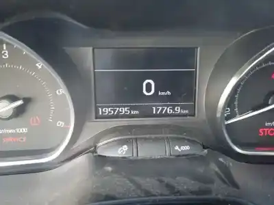 Verschrottungsfahrzeug peugeot 2008 (--.2013->) style des jahres 2016 angetrieben bh02