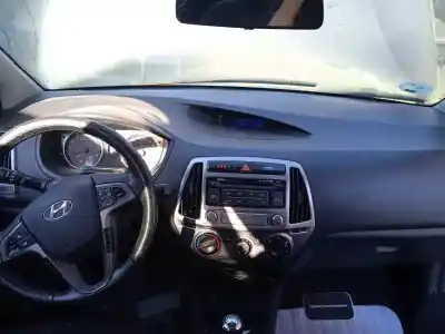 Sloopvoertuig hyundai i20 i (pb, pbt) 1.2 van het jaar 2014 aangedreven g4la