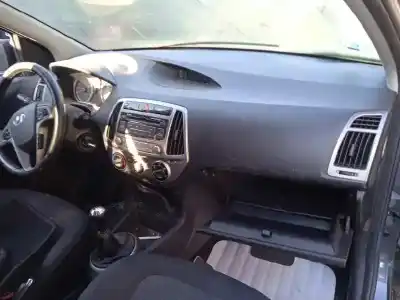 Sloopvoertuig hyundai i20 i (pb, pbt) 1.2 van het jaar 2014 aangedreven g4la