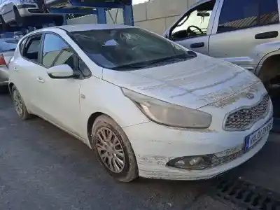 Утилизация автомобиля KIA CEE´D (JD) 1.4 CVVT года 2012 питание G4FA
