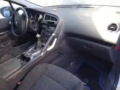 Sloopvoertuig peugeot 3008 premium van het jaar 2009 aangedreven 5fw