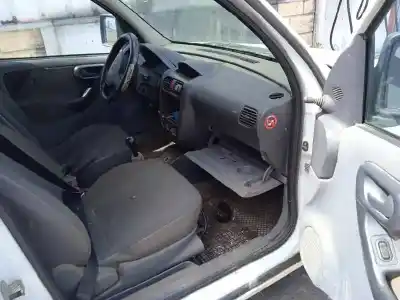 Scrapping Vehicle opel combo 1.7 16v di cat (y 17 dtl / lk8) of the year 2002 powered y17dtl