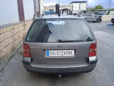 Здавання транспортного засобу volkswagen passat variant (3b6) básico року 2003 потужний avf
