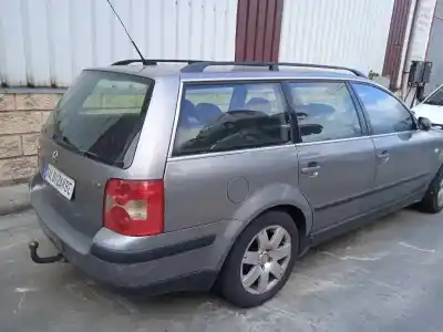 Здавання транспортного засобу volkswagen passat variant (3b6) básico року 2003 потужний avf