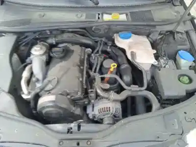 Здавання транспортного засобу volkswagen passat variant (3b6) básico року 2003 потужний avf