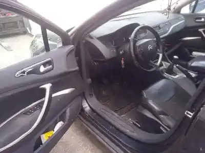 Vehicul casat citroen c5 break 1.6 16v hdi fap al anului 2008 alimentat rhr