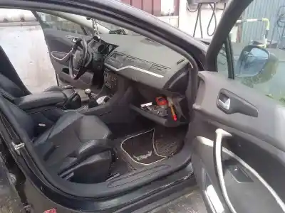 Vehicul casat citroen c5 break 1.6 16v hdi fap al anului 2008 alimentat rhr