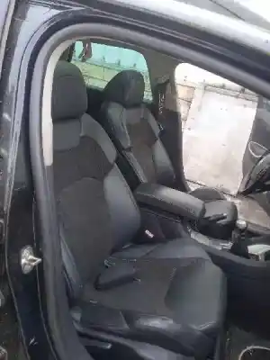 Vehicul casat citroen c5 break 1.6 16v hdi fap al anului 2008 alimentat rhr