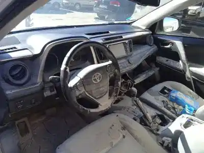 Veículo de Sucata toyota rav 4 advance hybrid do ano 2017 alimentado 2arfxe