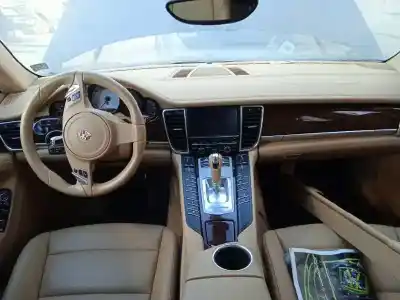 Scrapping Vehicle porsche panamera 4 s of the year 2010 powered m4840