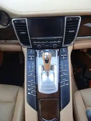Scrapping Vehicle porsche panamera 4 s of the year 2010 powered m4840