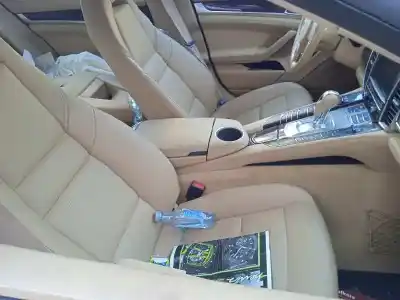 Scrapping Vehicle porsche panamera 4 s of the year 2010 powered m4840