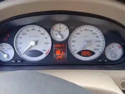 Vehicul casat peugeot 607 (s2) marfil pack al anului 2005 alimentat uhz