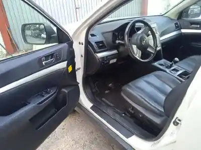 Veículo de Sucata subaru legacy kombi/outback b14 outback limited do ano 2011 alimentado ee20