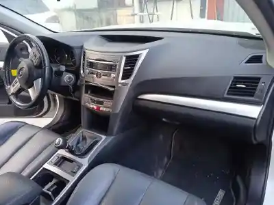 Veículo de Sucata subaru legacy kombi/outback b14 outback limited do ano 2011 alimentado ee20