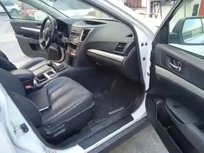 Veículo de Sucata subaru legacy kombi/outback b14 outback limited do ano 2011 alimentado ee20
